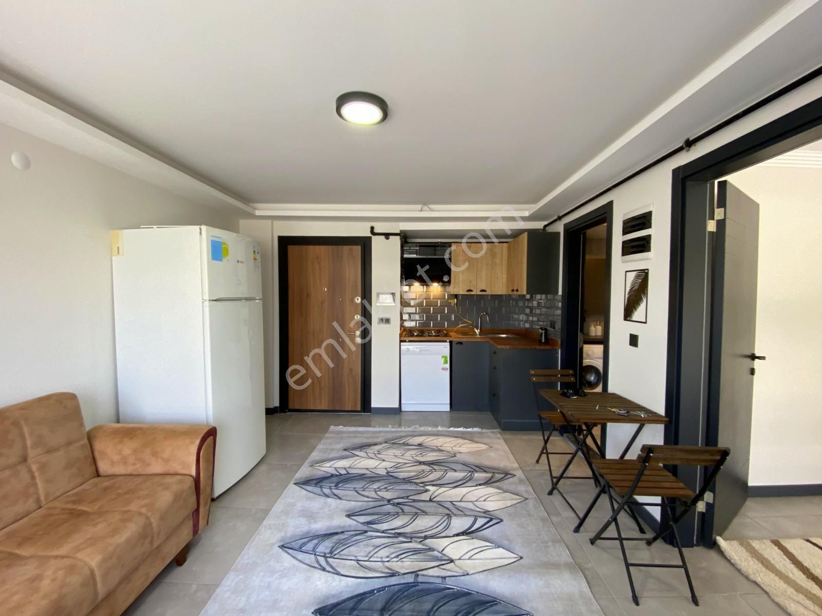Seferihisar Camikebir Mahallesinde Havuzlu Site İçerisinde Eşyalı Satılık 1+1 Daire - Görsel 5