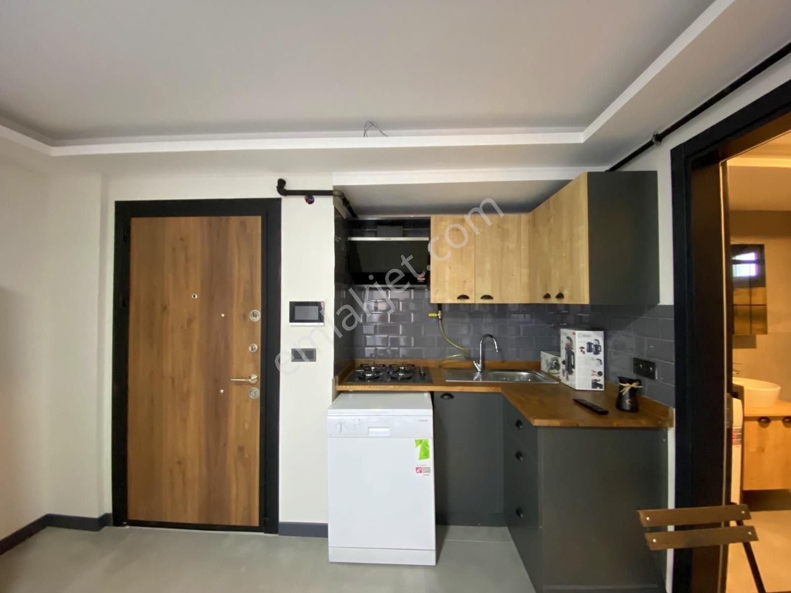 Seferihisar Camikebir Mahallesinde Havuzlu Site İçerisinde Eşyalı Satılık 1+1 Daire - Görsel 17
