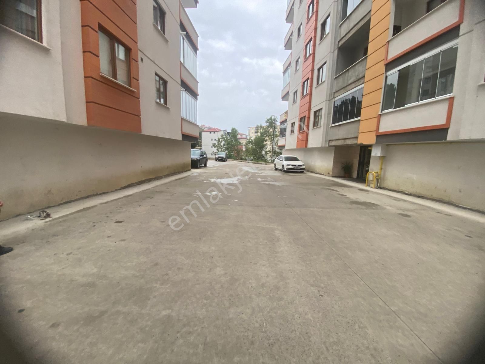 Akçaabat Durbinarmahallesinde Satılık Doğalgazlı Asansörlü Daire 6.kat Ful Deniz Manzarali - Görsel 2