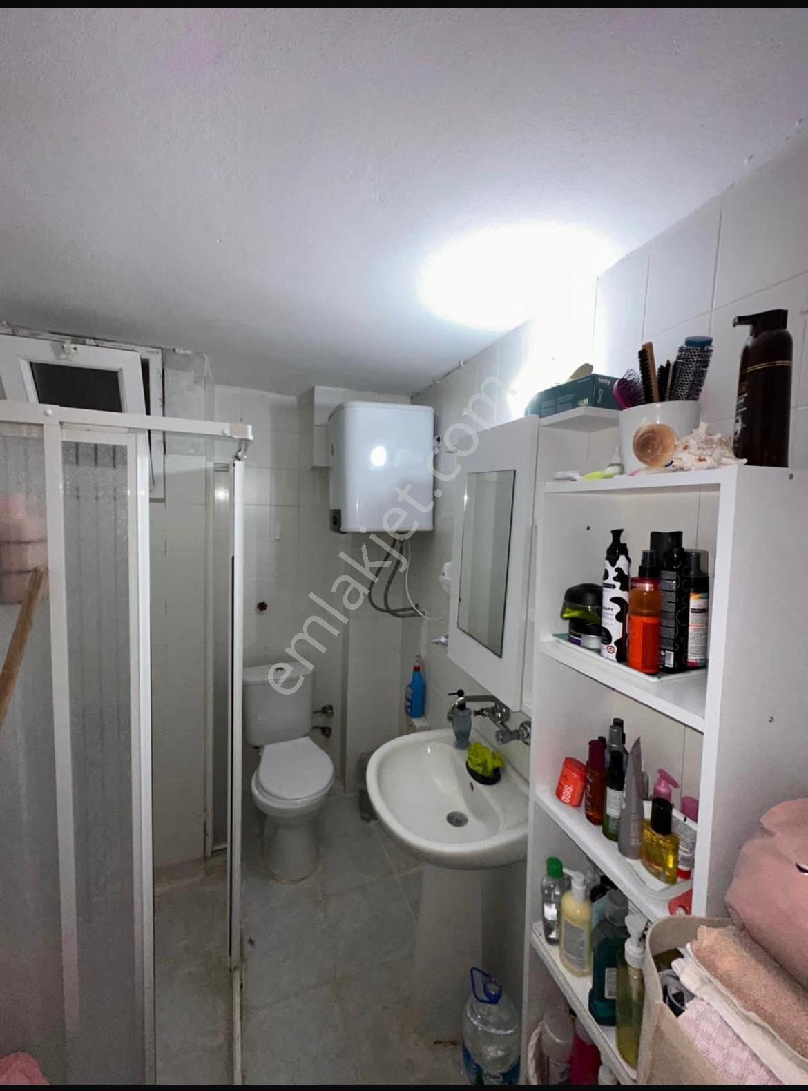 Eski Foçada Satılık Ara Kat Daire - Görsel 13