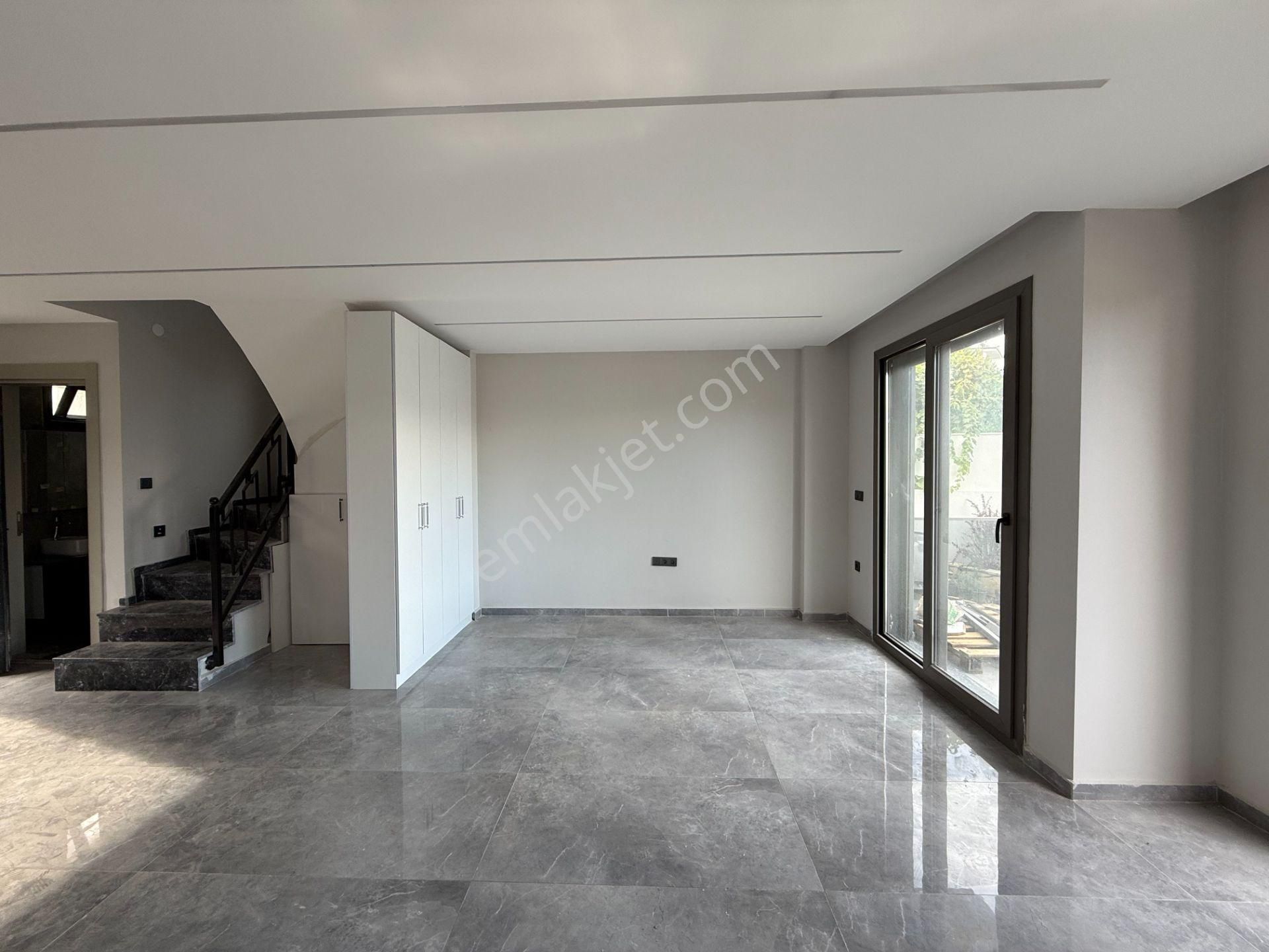 Seferihisar Akarca’da Denize Yürüme Mesafesinde Bahçeli Villa - Görsel 7