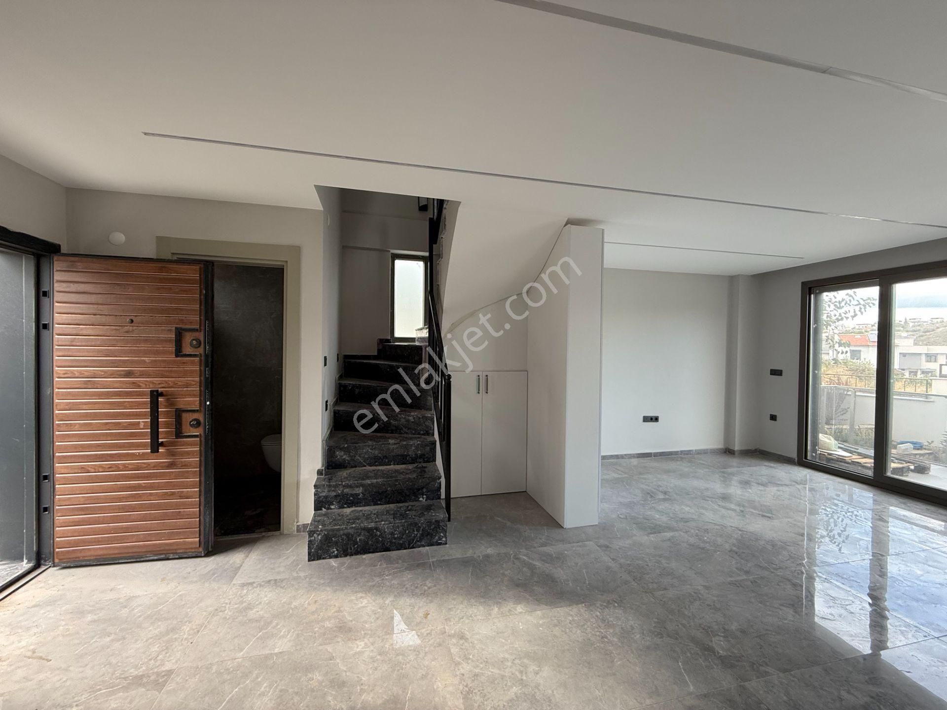 Seferihisar Akarca’da Denize Yürüme Mesafesinde Bahçeli Villa - Görsel 10