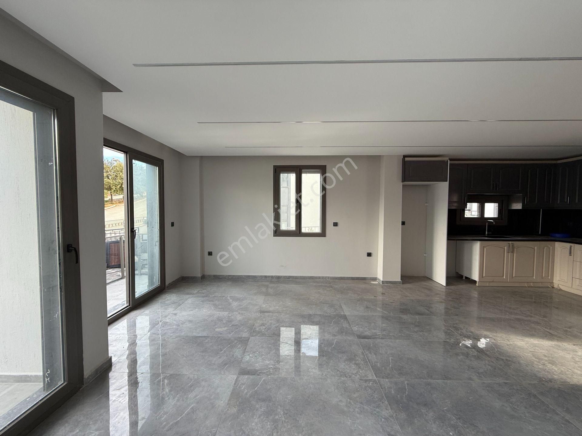 Seferihisar Akarca’da Denize Yürüme Mesafesinde Bahçeli Villa - Görsel 8