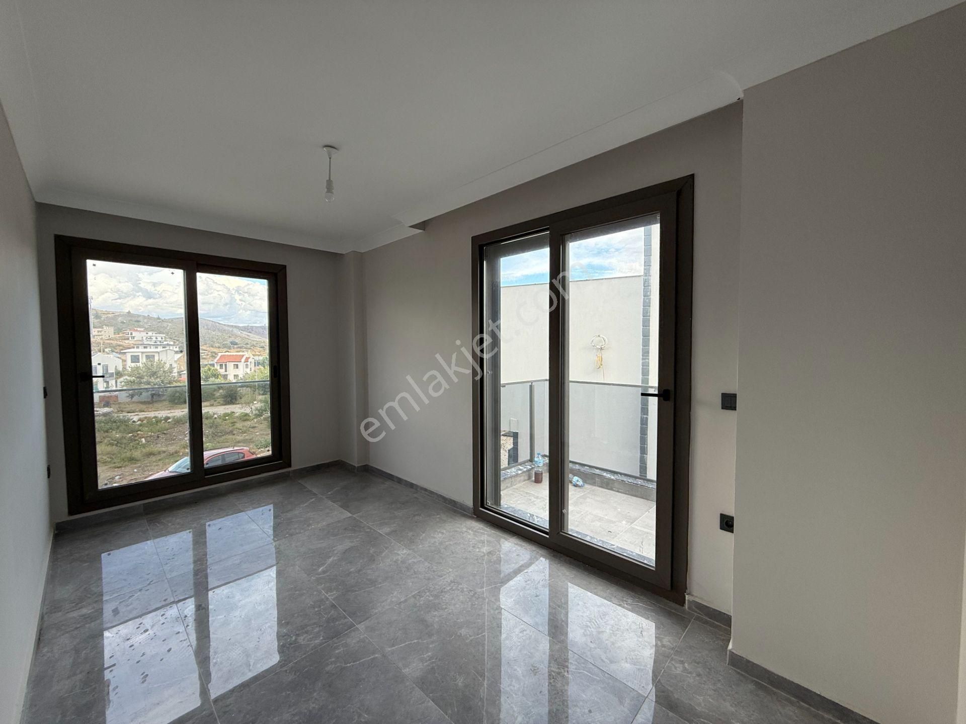 Seferihisar Akarca’da Denize Yürüme Mesafesinde Bahçeli Villa - Görsel 14