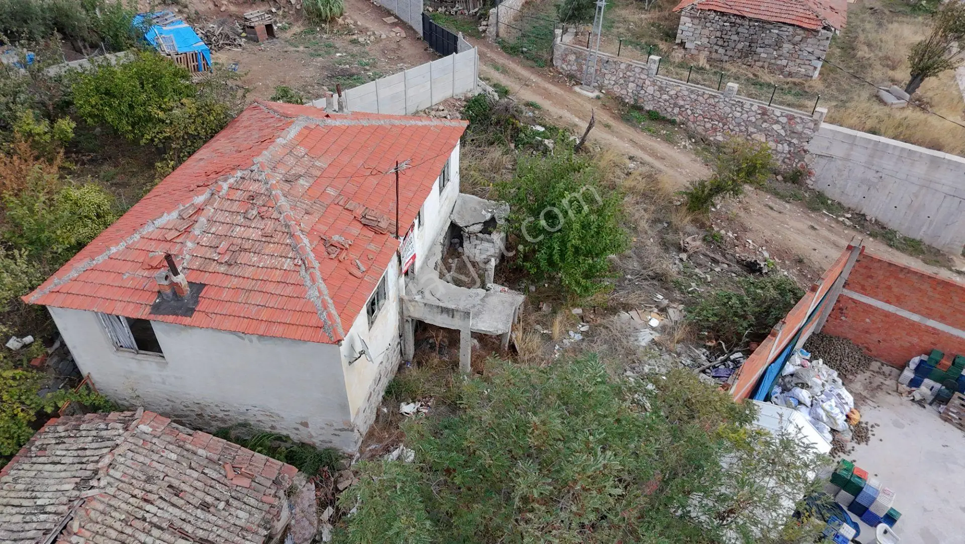 Balıkesir Erdek Hamamlı Mah. 310 M2 Satılık Arsa Ve Müstakil Ev