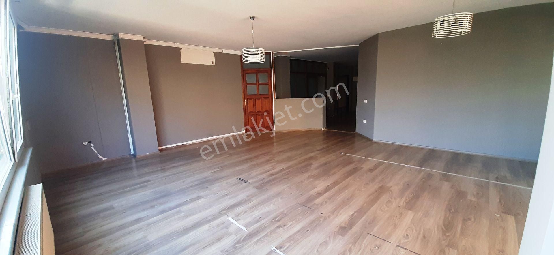 Mecidiyeköy Merkezde Çelik İşmerkezinde Kiralık Ofis 3+1 145 M2 - Görsel 4