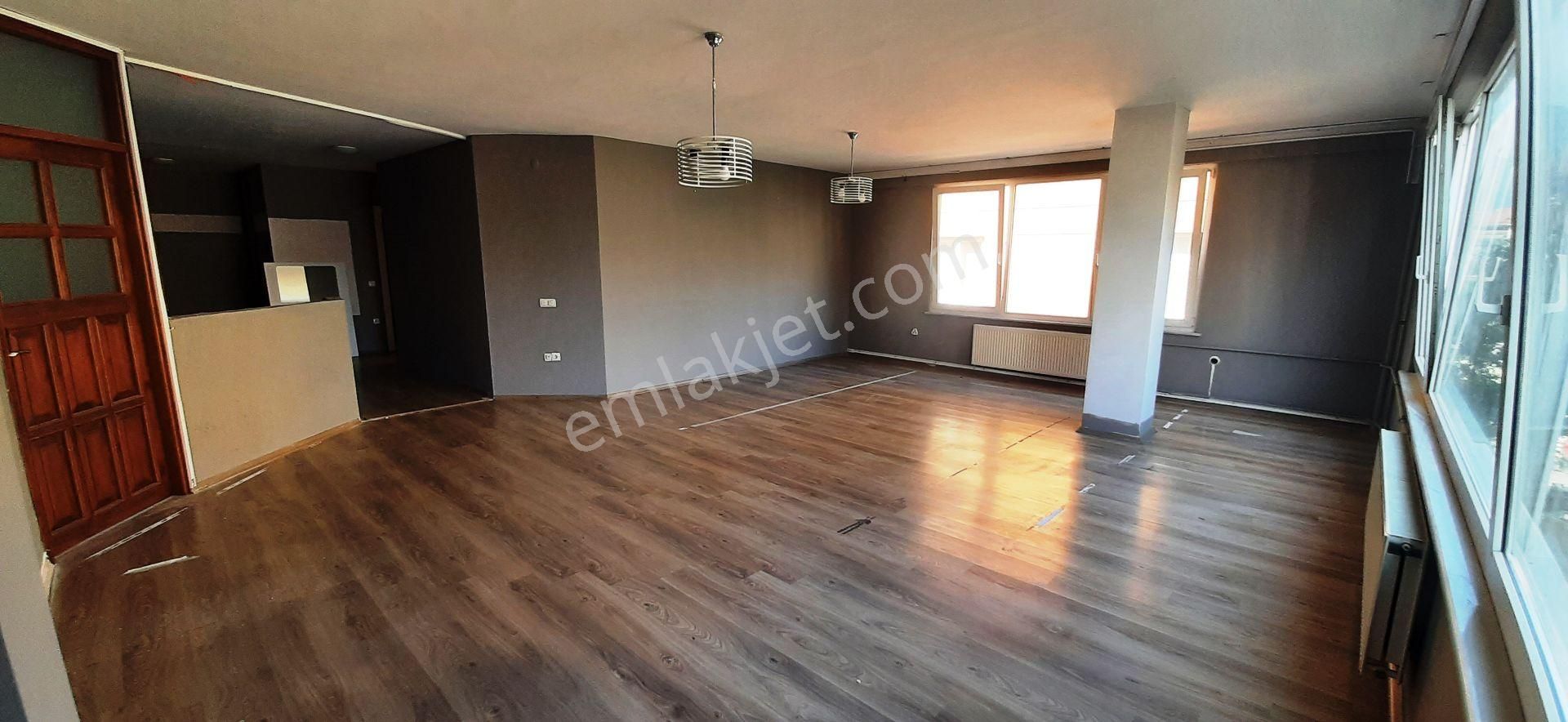 Mecidiyeköy Merkezde Çelik İşmerkezinde Kiralık Ofis 3+1 145 M2 - Görsel 2