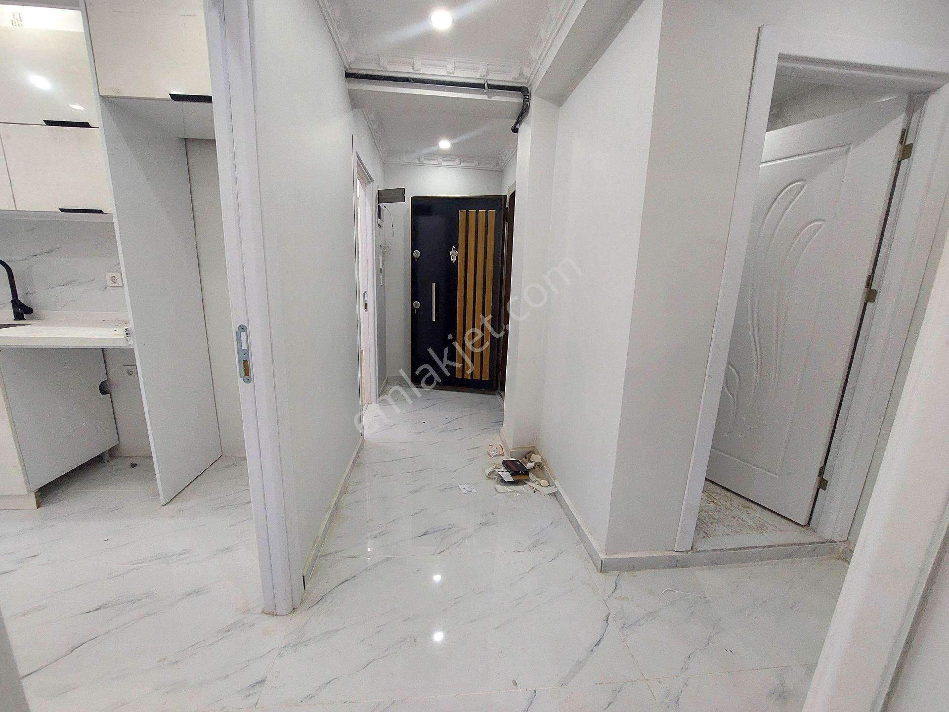 Gaziosmanpaşa Küçükköy Beşyol De Satılık Daire Birinci Kat Balkonlu 2+1 115 M2 - Görsel 12