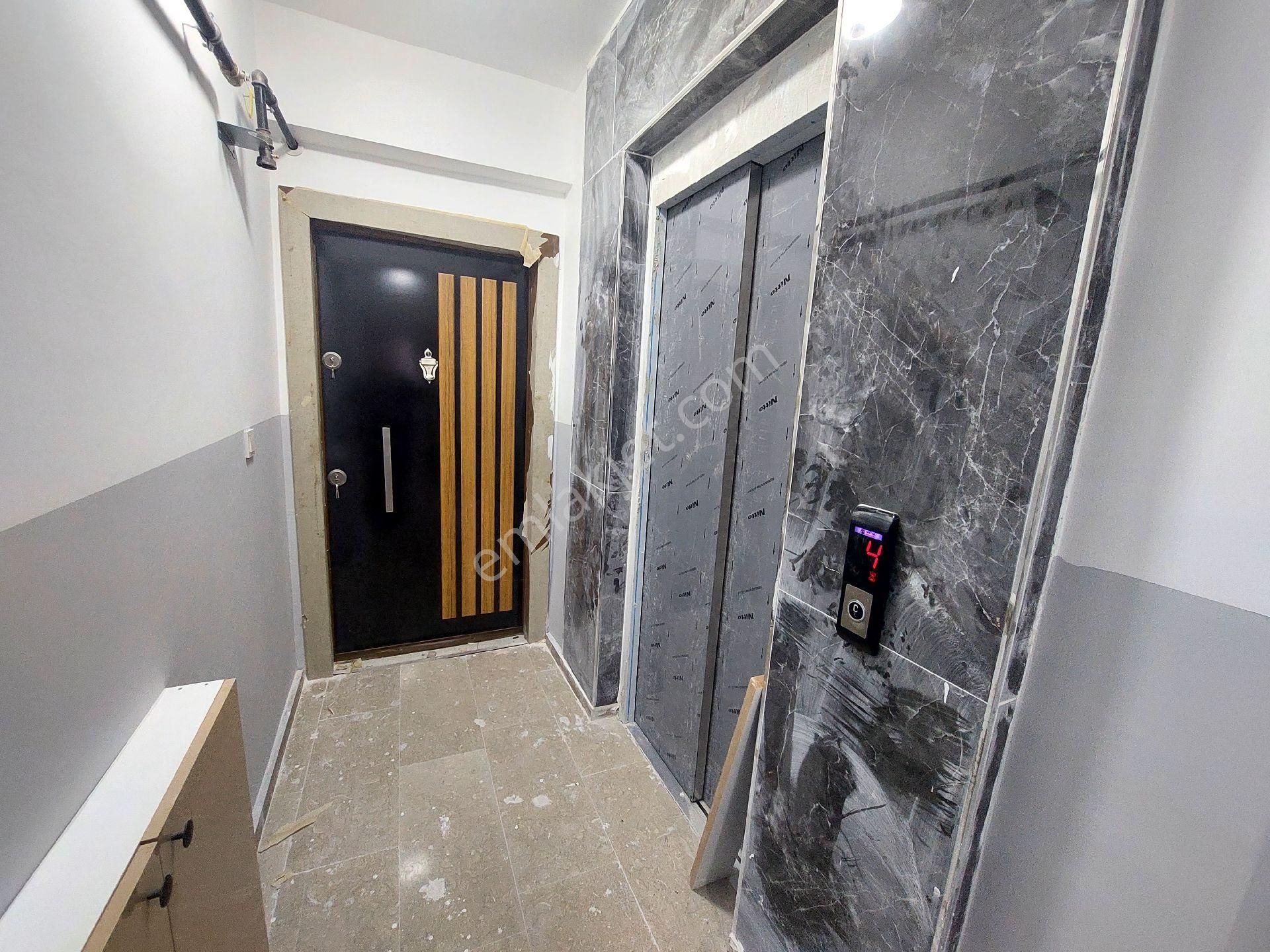 Gaziosmanpaşa Küçükköy Beşyol De Satılık Daire Birinci Kat Balkonlu 2+1 115 M2 - Görsel 17