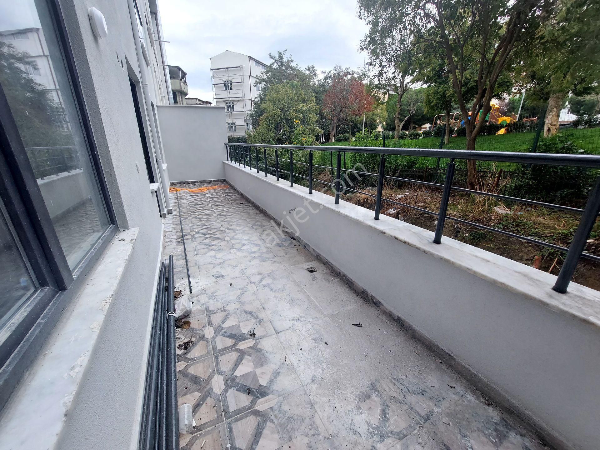 Gaziosmanpaşa Küçükköy Beşyol De Satılık Daire Birinci Kat Balkonlu 2+1 115 M2 - Görsel 19