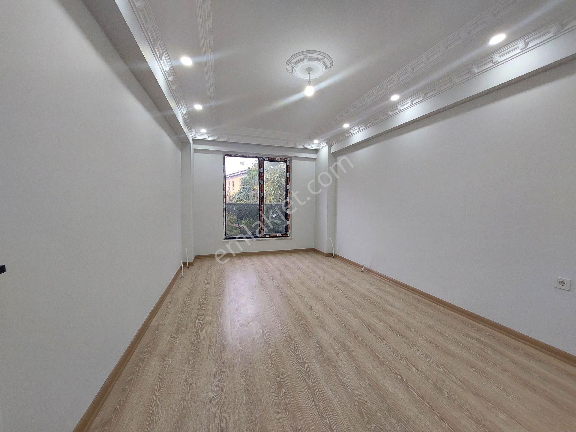 Gaziosmanpaşa Küçükköy Beşyol De Satılık Daire Birinci Kat Balkonlu 2+1 115 M2 - Görsel 8