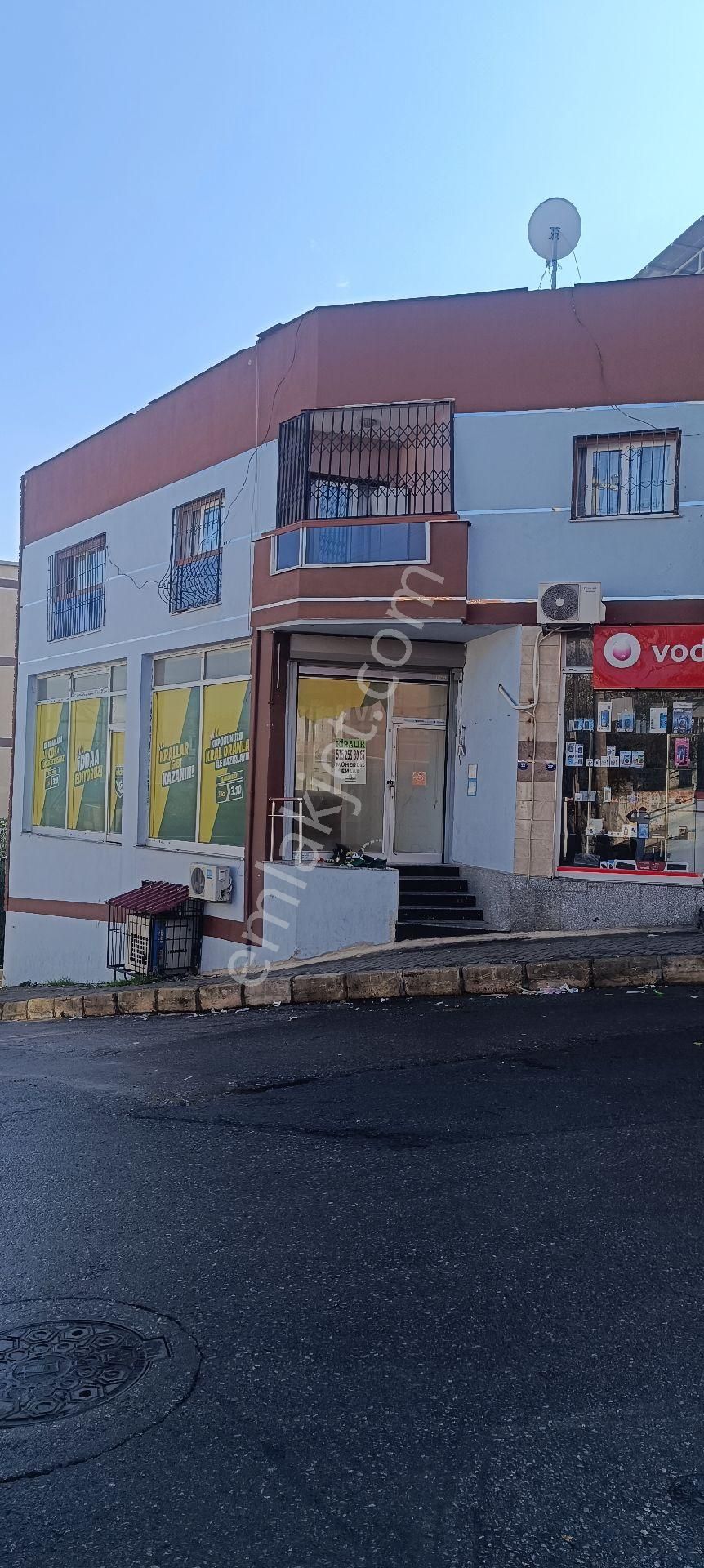 Karabağlar Yurtoğlu Mah. Cad. Üzerinde Olan Kiralık Dükkan