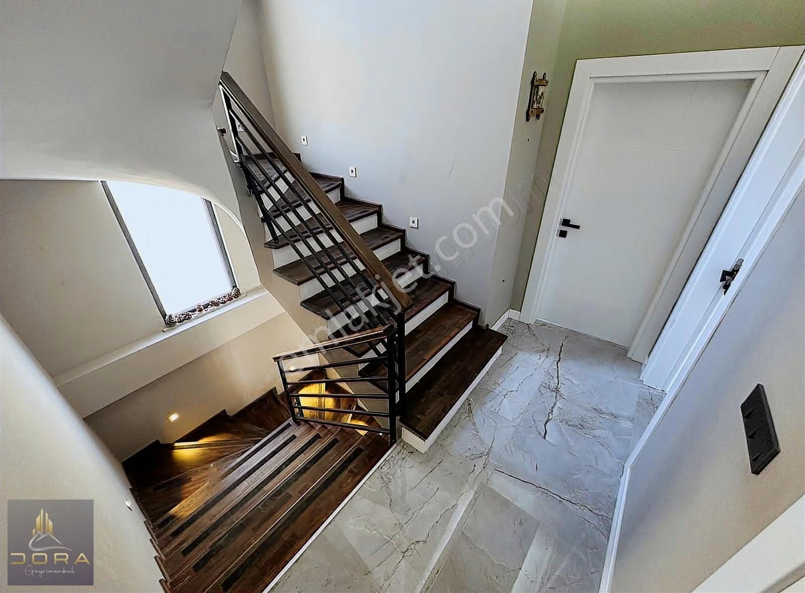 Dora Gayrimenkul'den Akçay'da Lüks Tasarımlı 4+1 Satılık Villa - Görsel 24