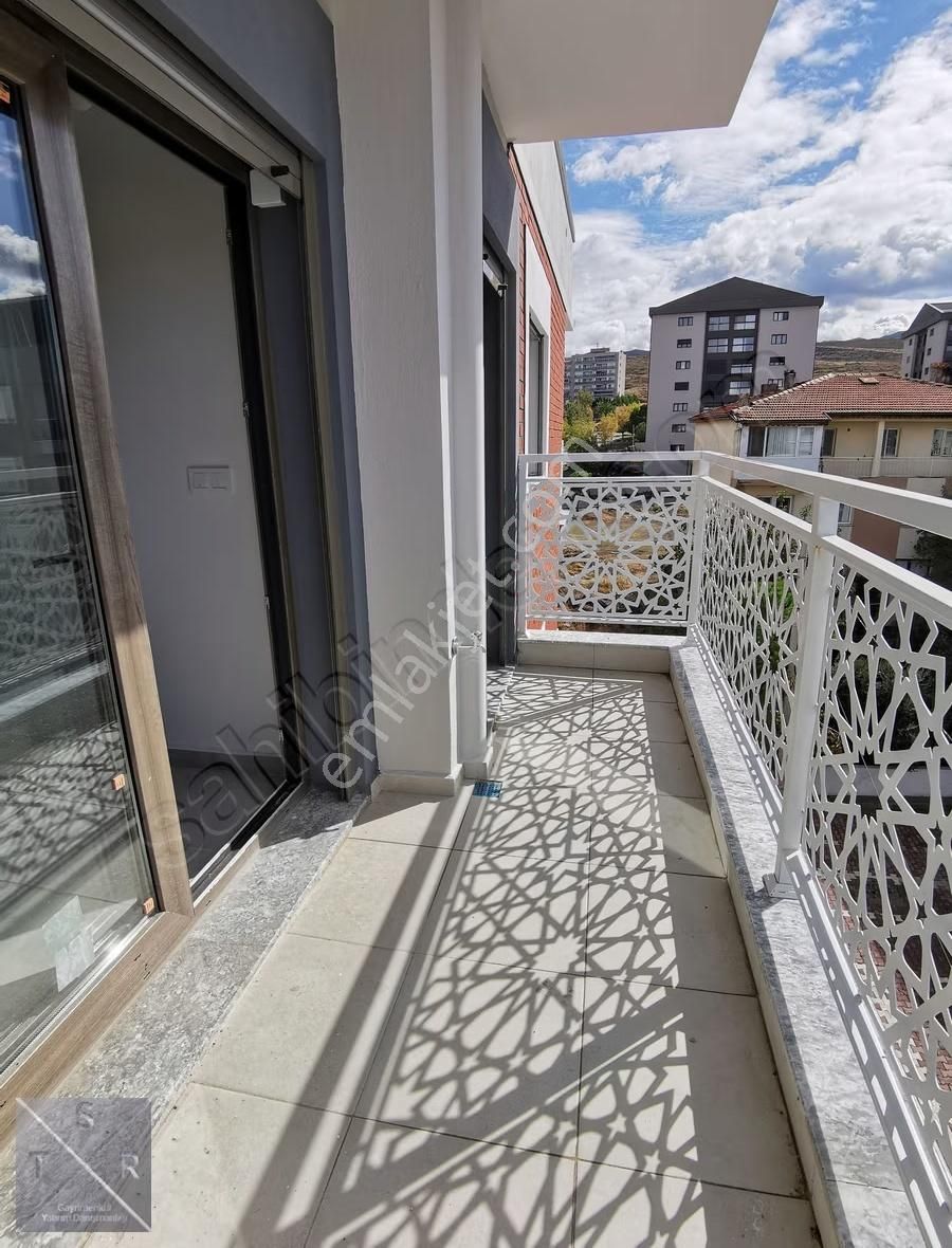 Koyundere Merkezde Satılık Doğalgazlı 3+1 Arakat Daire