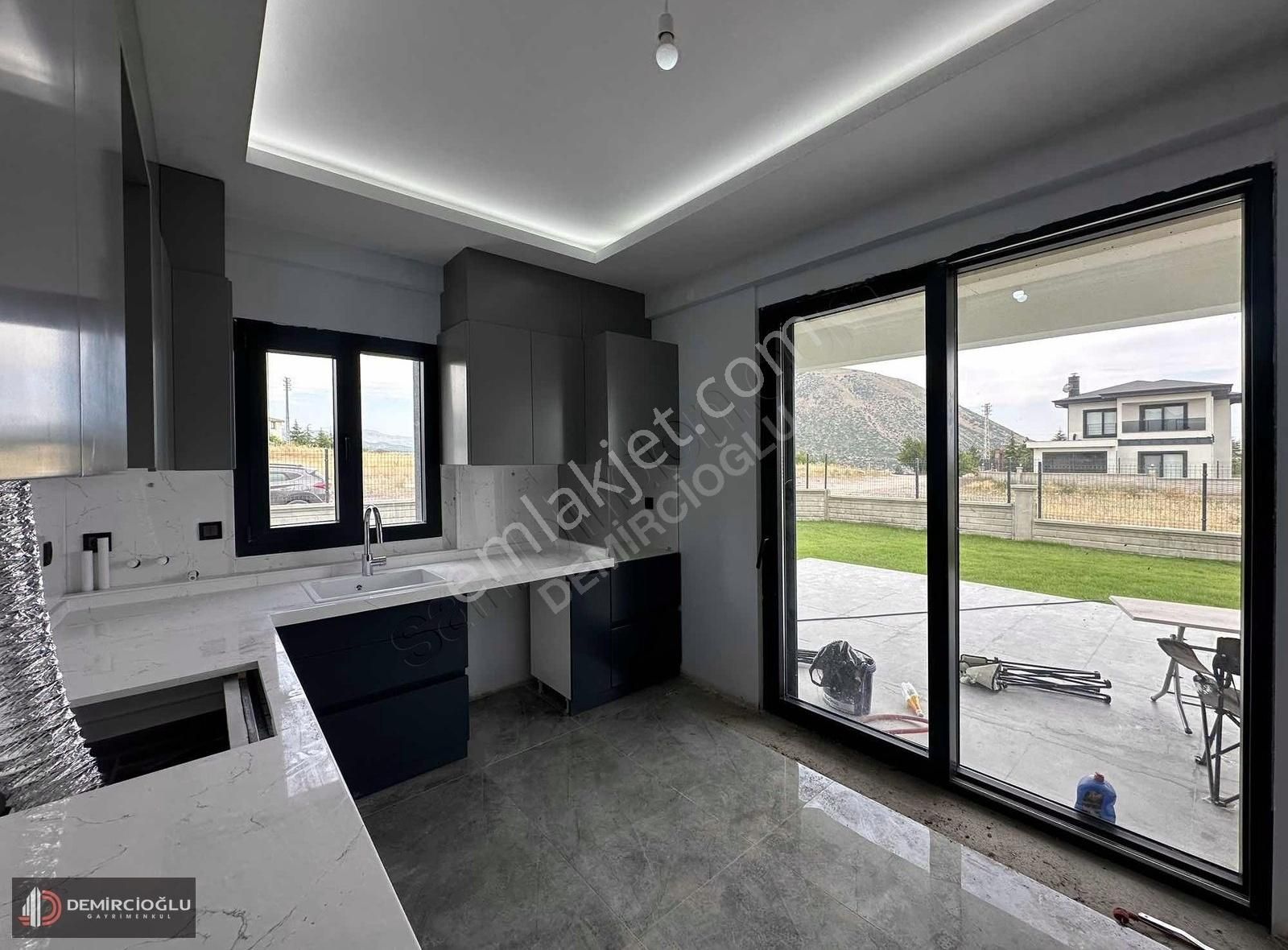 Reşadiye Mah Takasa Açık Villamız Acil Satılık - Görsel 10