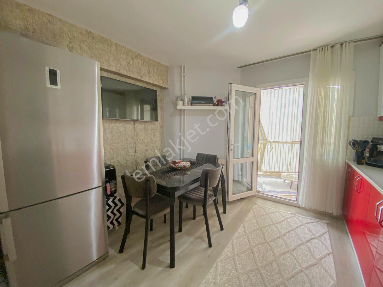 Bayraklı Osmangazi Trt Sitesinde 3+1 Satılık Daire - Görsel 12