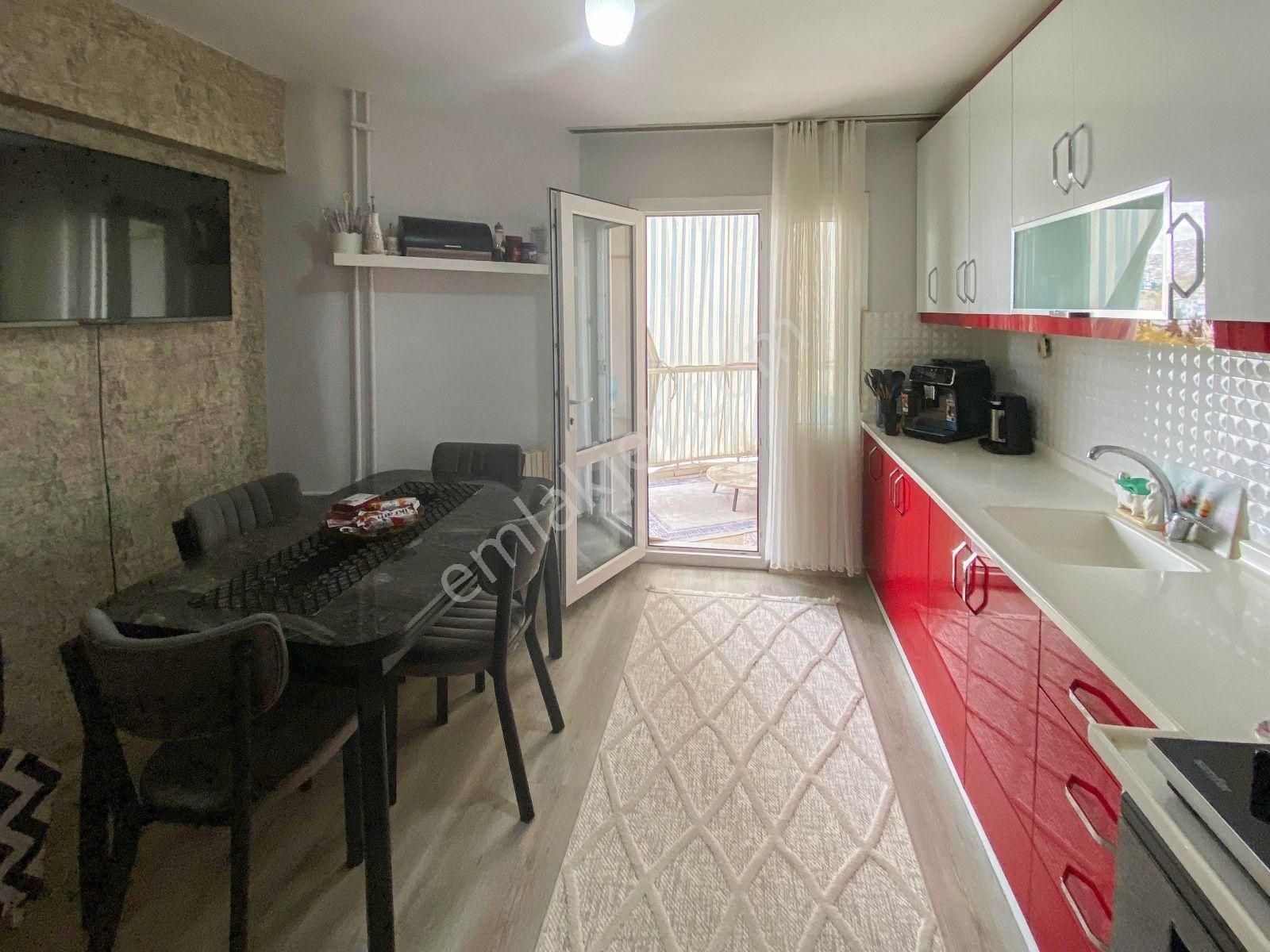 Bayraklı Osmangazi Trt Sitesinde 3+1 Satılık Daire - Görsel 10