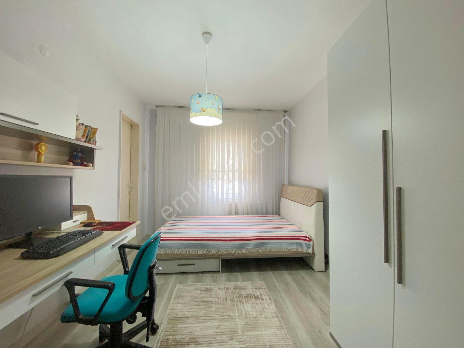 Bayraklı Osmangazi Trt Sitesinde 3+1 Satılık Daire - Görsel 19