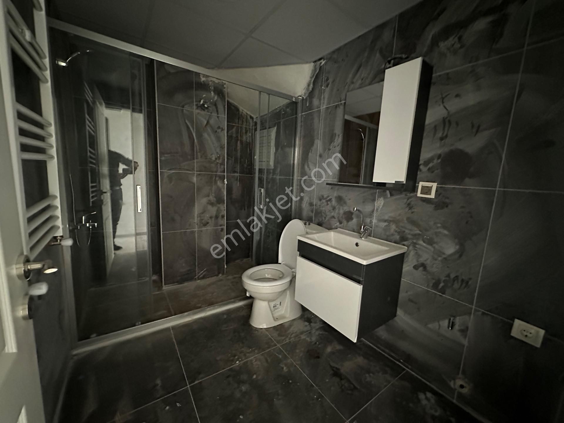 Yenikordon'da Müthiş Fırsat Teras Keyfi Sunan Ayrı Mutfaklı 2+1 - Görsel 9