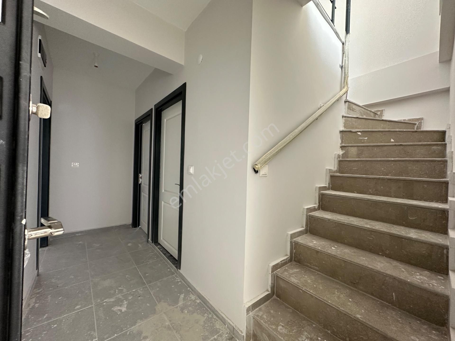 Yenikordon'da Müthiş Fırsat Teras Keyfi Sunan Ayrı Mutfaklı 2+1 - Görsel 18