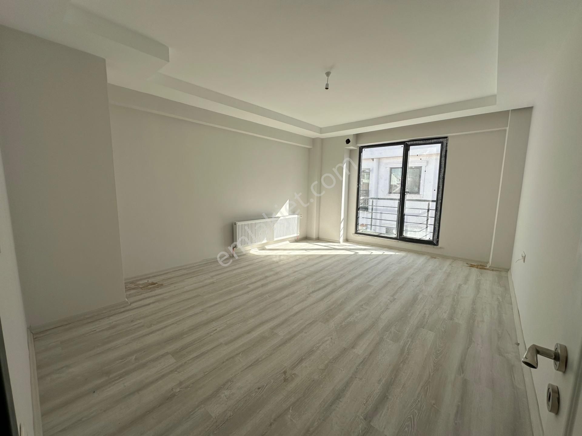 Yenikordon'da Müthiş Fırsat Teras Keyfi Sunan Ayrı Mutfaklı 2+1