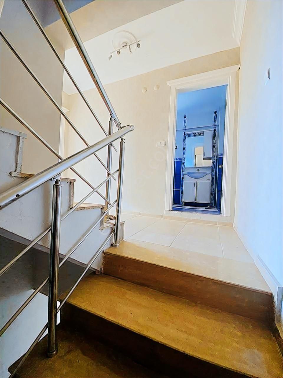 Didimde Satılık 3+1 Özel Havuzlu Çok Geniş Teras Ön Cephe Villa - Görsel 14