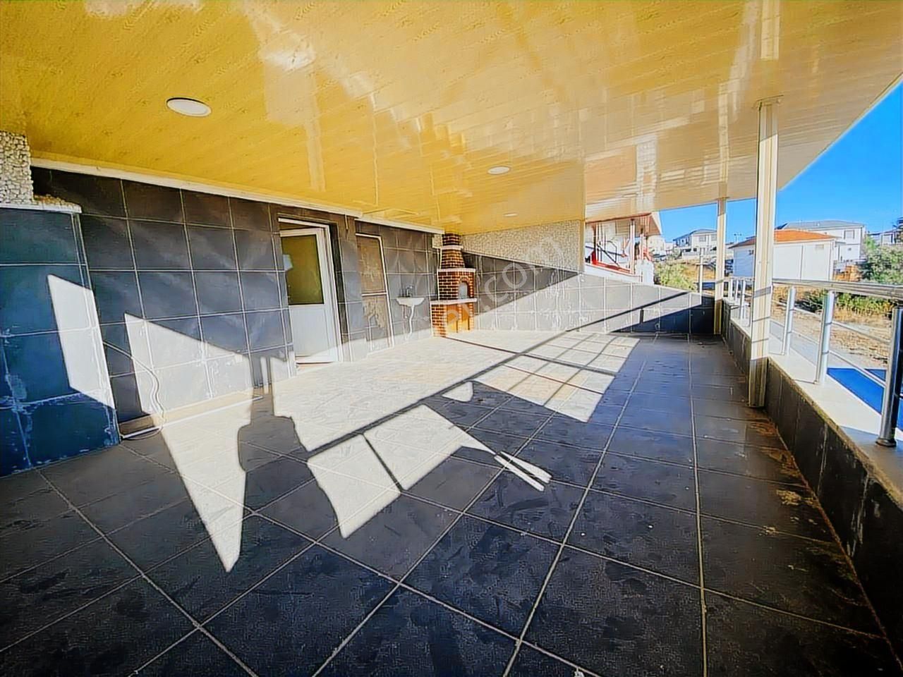 Didimde Satılık 3+1 Özel Havuzlu Çok Geniş Teras Ön Cephe Villa - Görsel 5