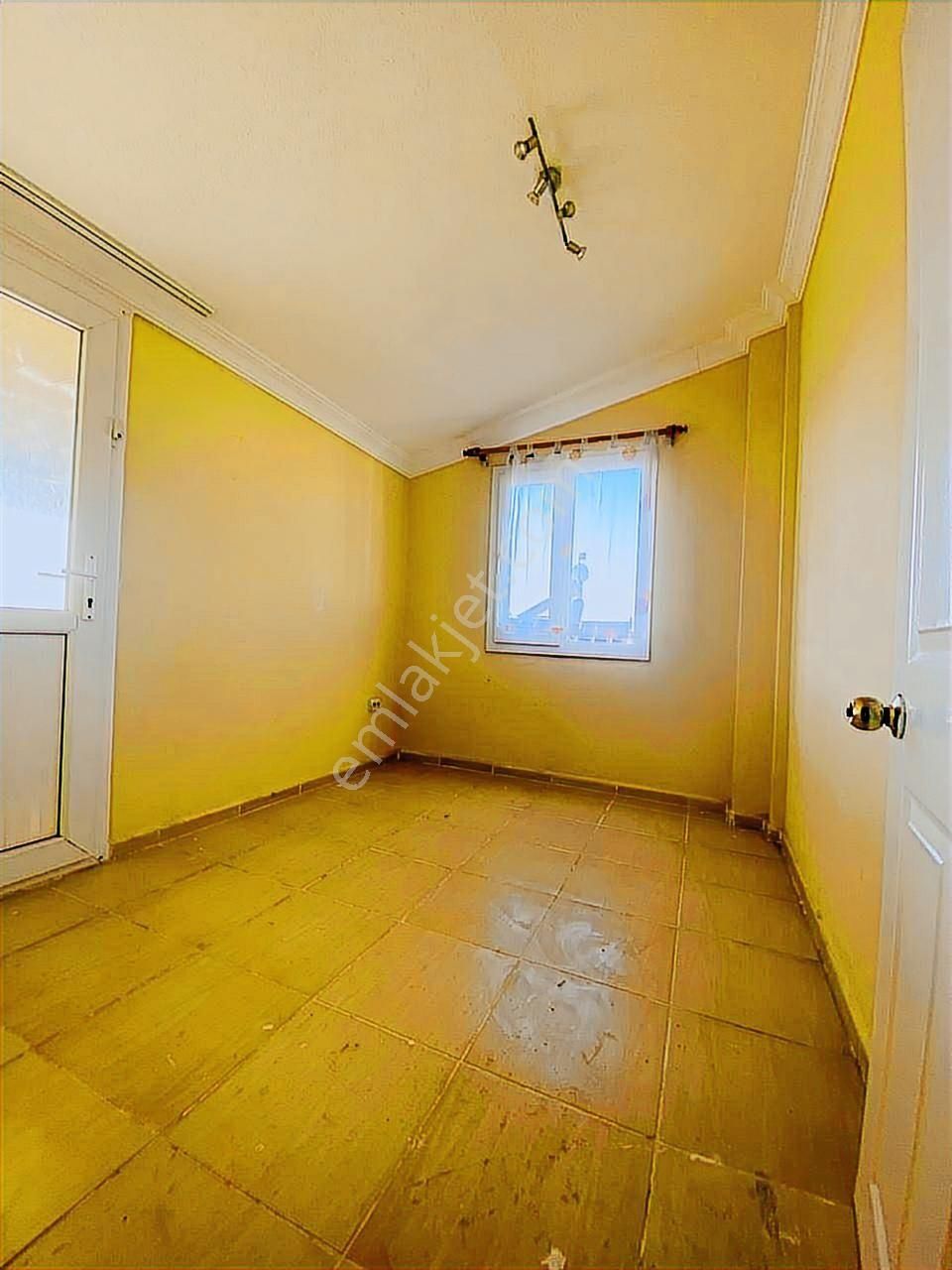 Didimde Satılık 3+1 Özel Havuzlu Çok Geniş Teras Ön Cephe Villa - Görsel 10