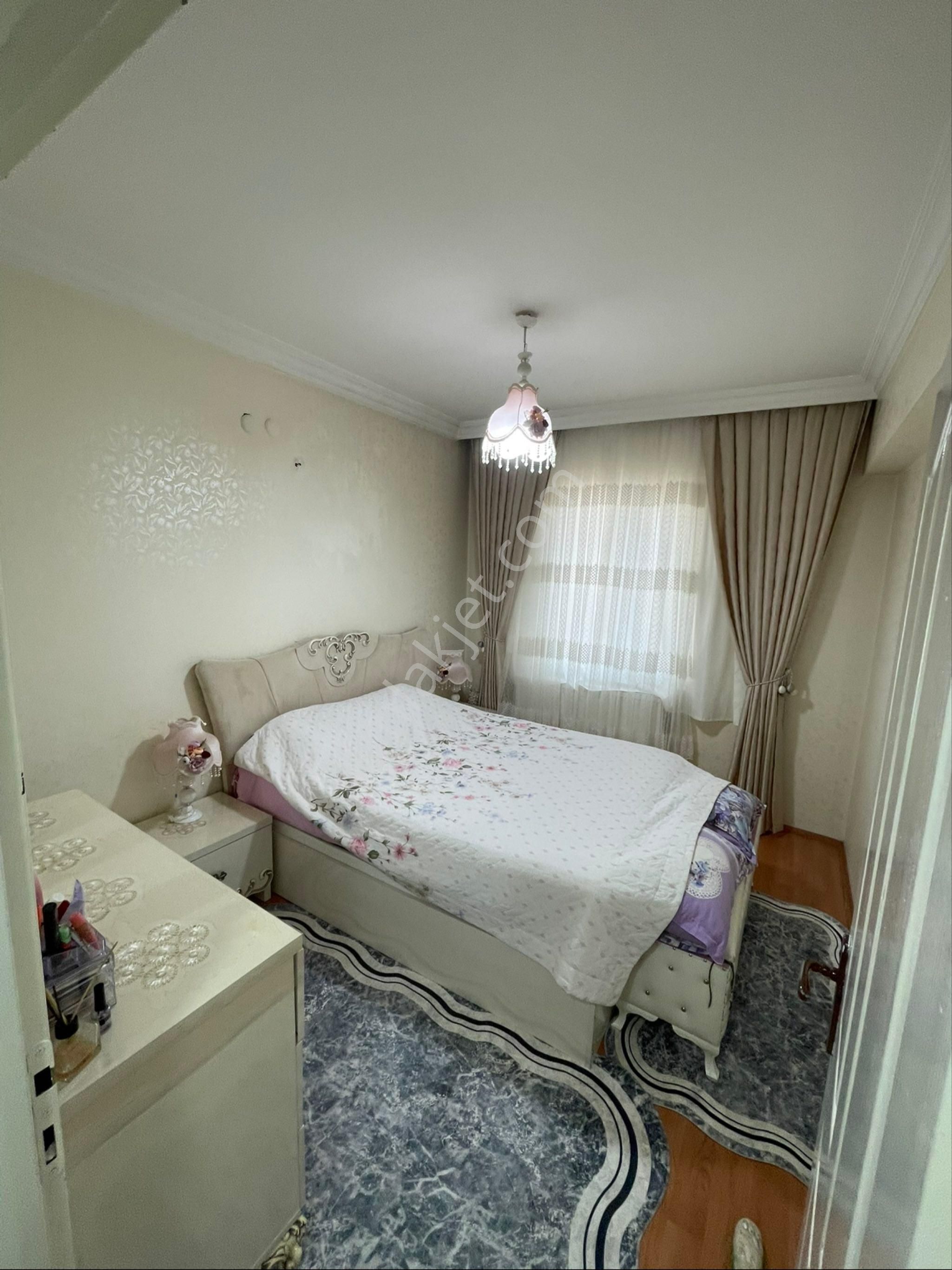 Nikah Salonu Yanı Satlık Bakımlı 3+1 Daire - Görsel 12