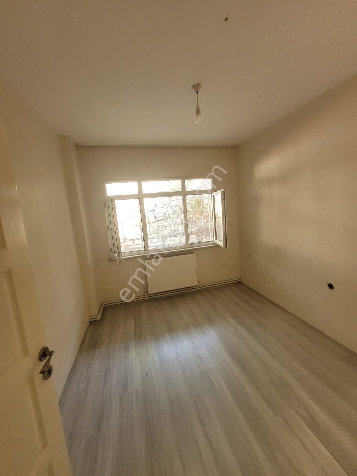 Fatih Kocamustafapaşa Sümbülefendi Perşembe Pazarı Belgratkapı Yolunda Kiracılı Bahçekatı - Görsel 7