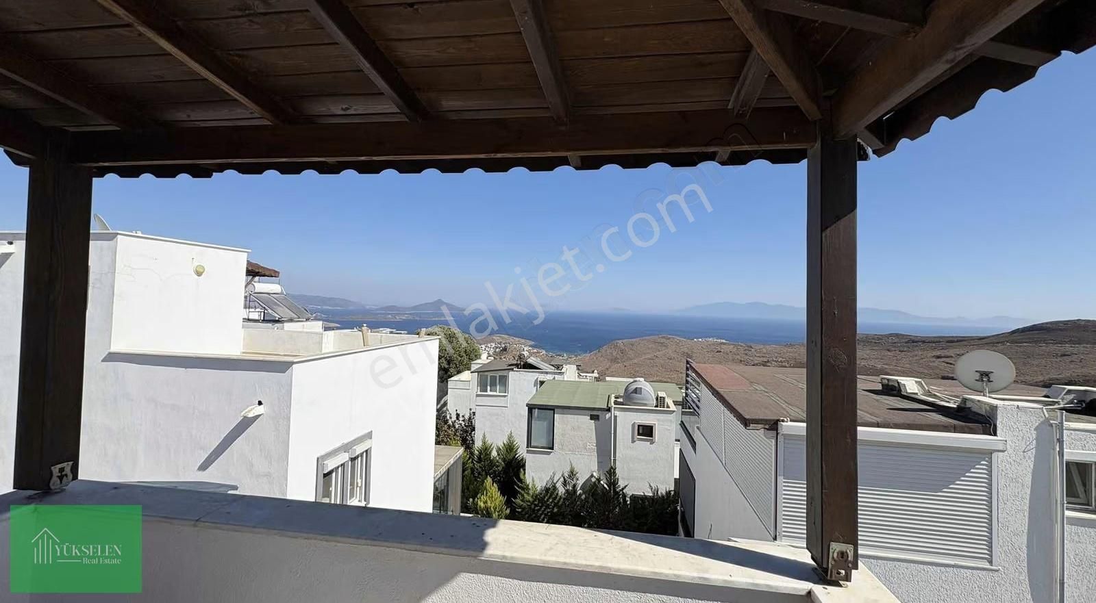 Tam Müstakil Yahşi Bölgesinde Deniz Manzralı Satılık Villa