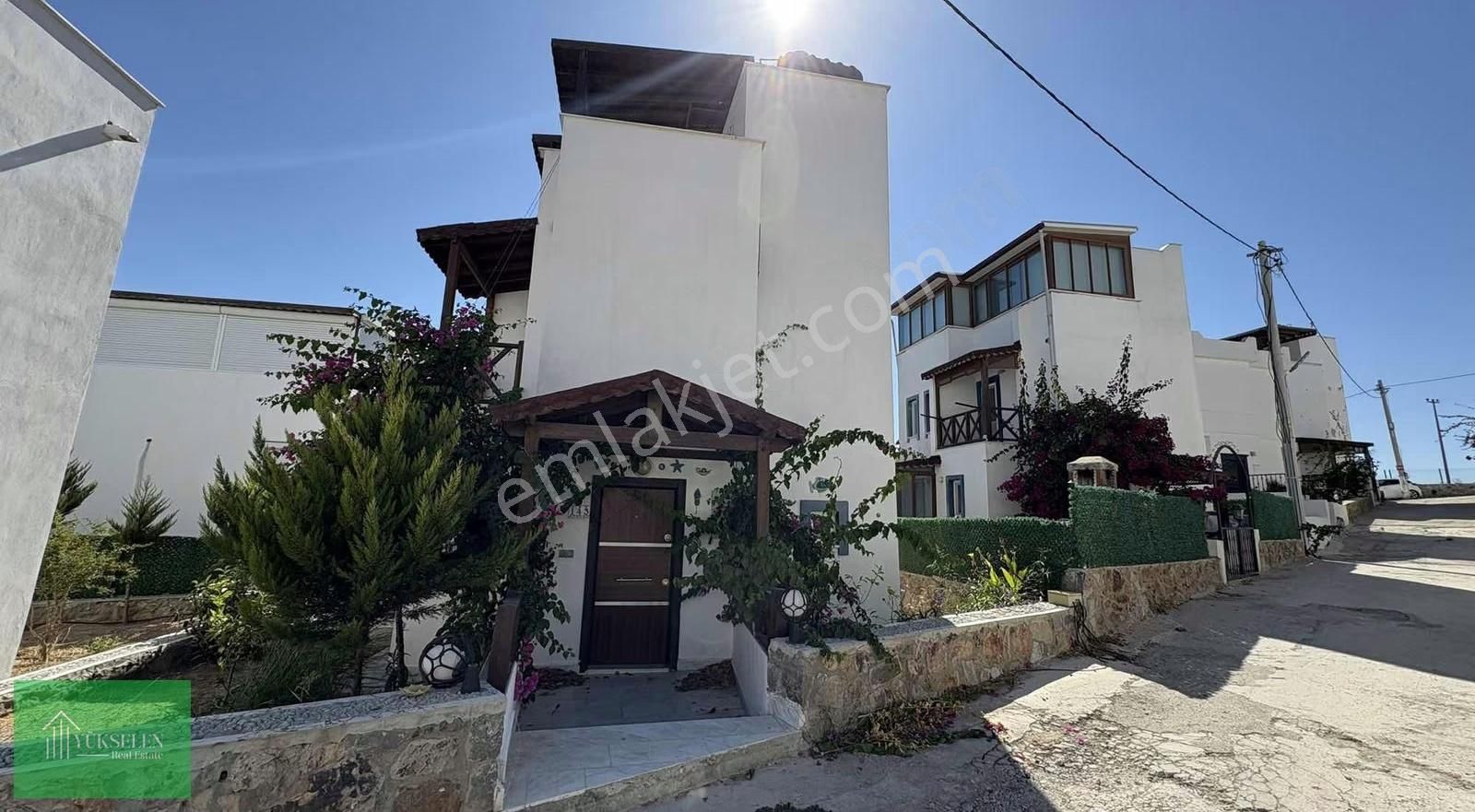 Tam Müstakil Yahşi Bölgesinde Deniz Manzralı Satılık Villa - Görsel 12