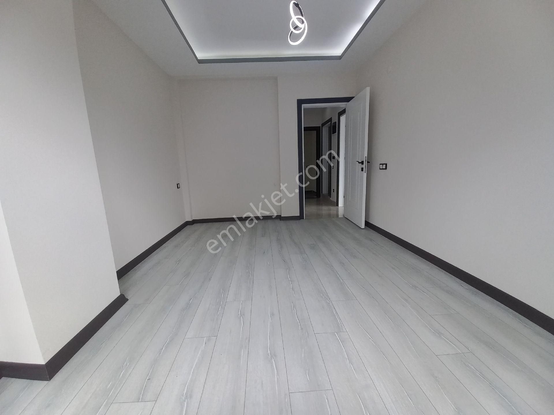 Didim Efeler Mah Merkezi Konumda Satılık 1+1 Ara Kat Daire - Görsel 9