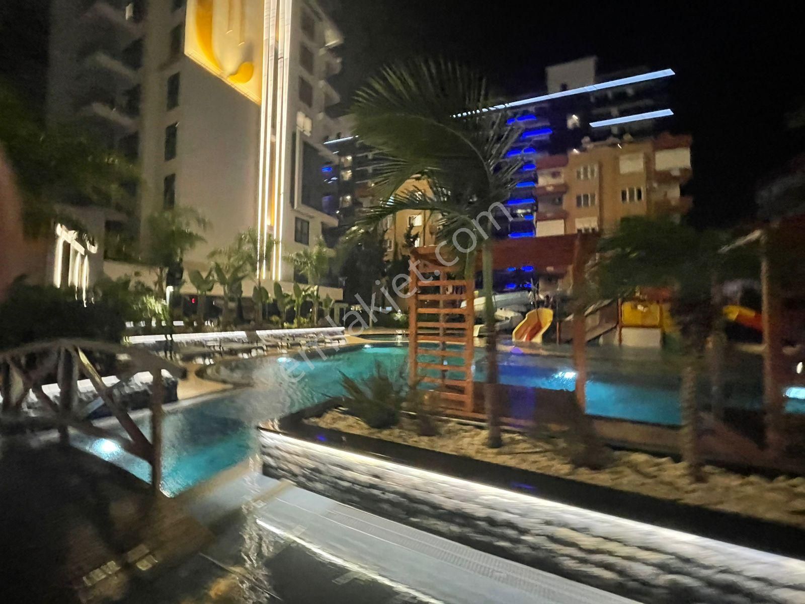 Роскошная Квартира На Берегу Моря С Собственным Пляжем В Концепции 5*