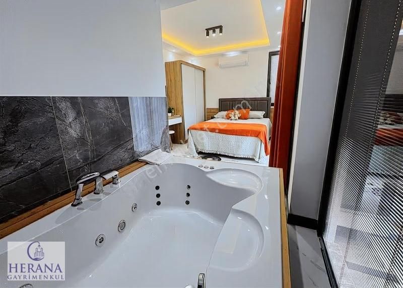 Ölüdeniz'de Tam Müstakil Satılık Villa - Görsel 19