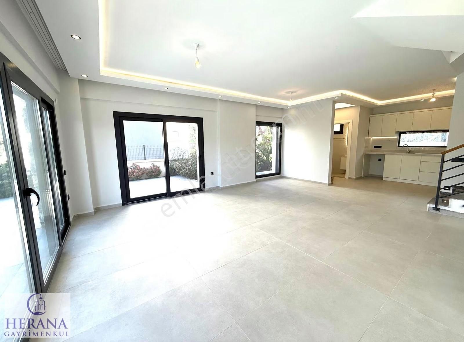 Ölüdeniz, Hisarönü Merkezi Konumda Satılık Müstakil Lüks Villa - Görsel 4