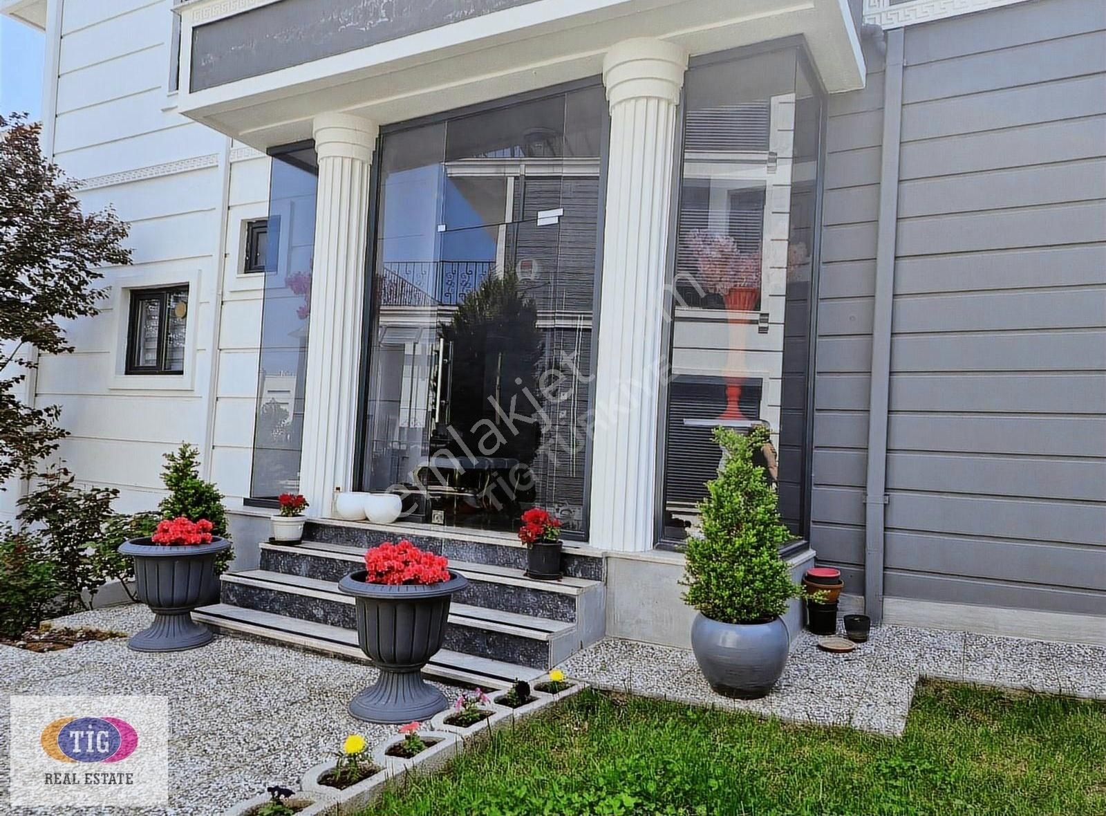 Bursa Nilüfer Özlüce Masrafsız Havuzlu Takasa Uygun Villa Fırsat