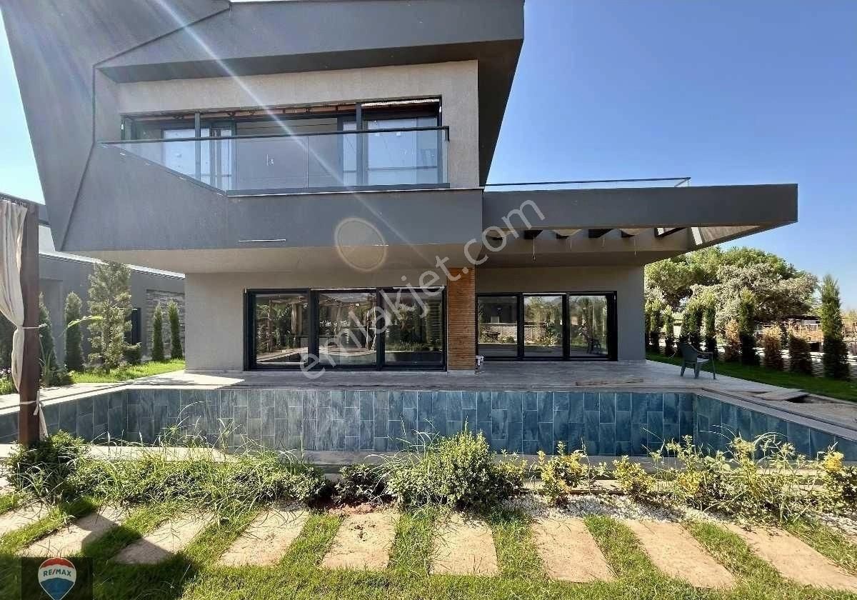 Yeni Gözde Kuyulu’da Özel Tasarım Villa | 4+1 | 300 M² Net | 640m² Arsa |40 M2 Özel Havuz - Görsel 17