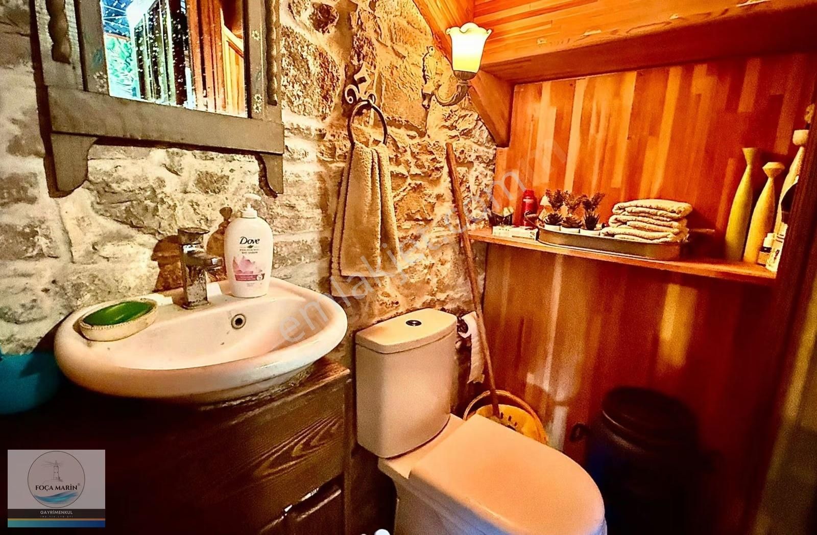 Eski Foça'nın Kalbinde Tarihe Saygı Ödüllü- Tarihi Taş Ev - Görsel 2