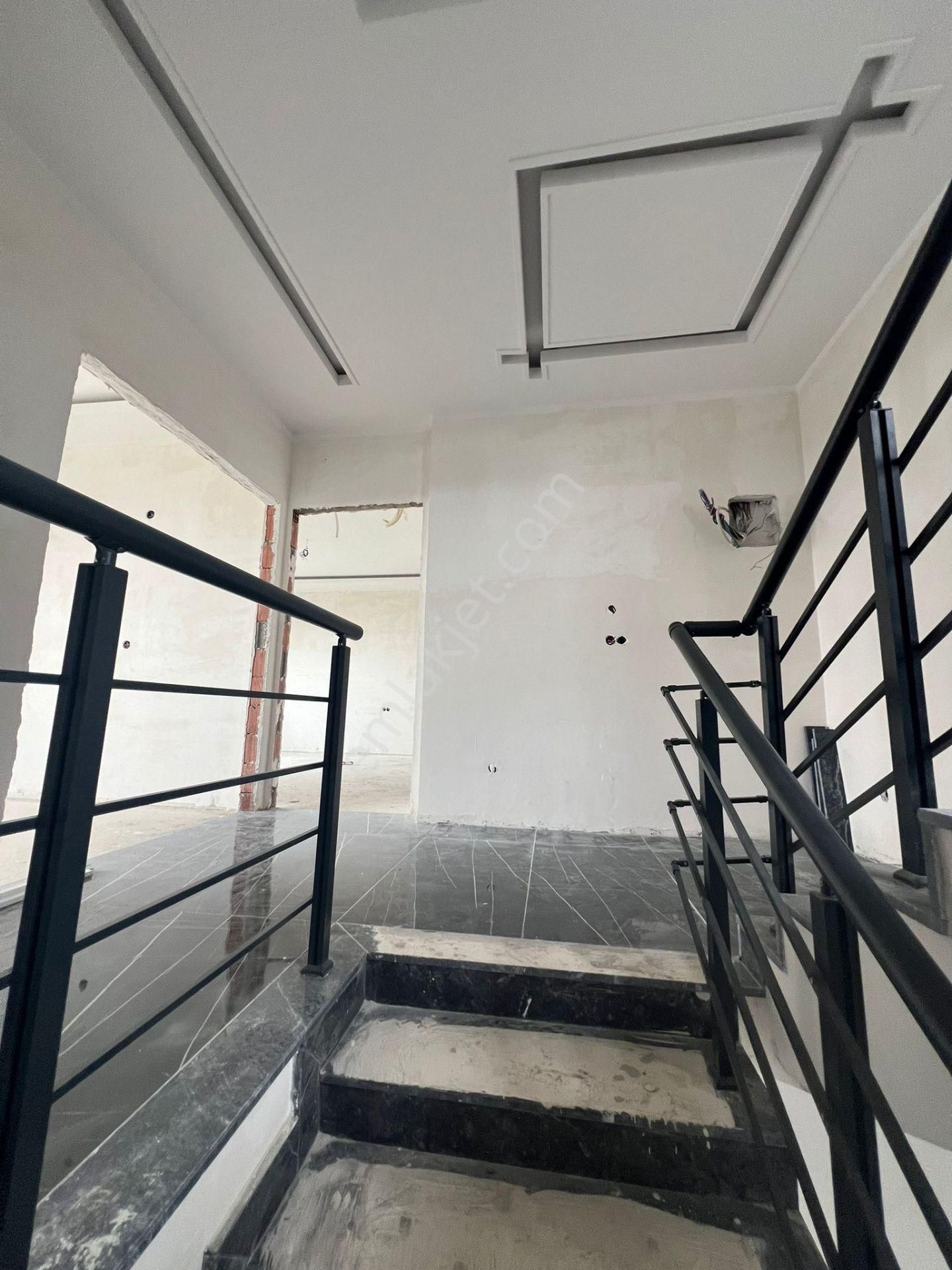 İncekum'da Panoramik Deniz Manzaralı Satılık 6+1 Müstakil Villa - Görsel 13