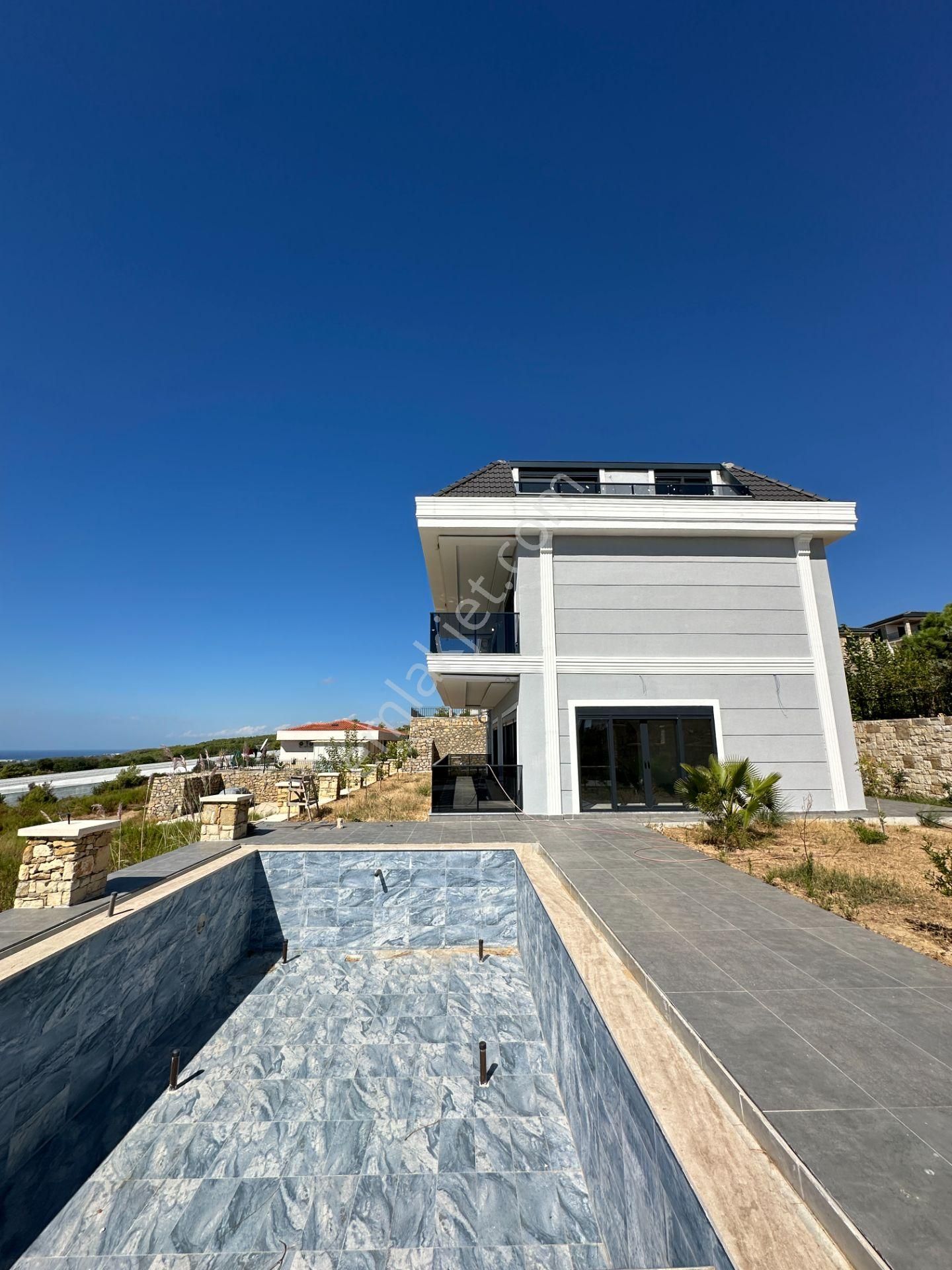 İncekum'da Panoramik Deniz Manzaralı Satılık 6+1 Müstakil Villa - Görsel 3