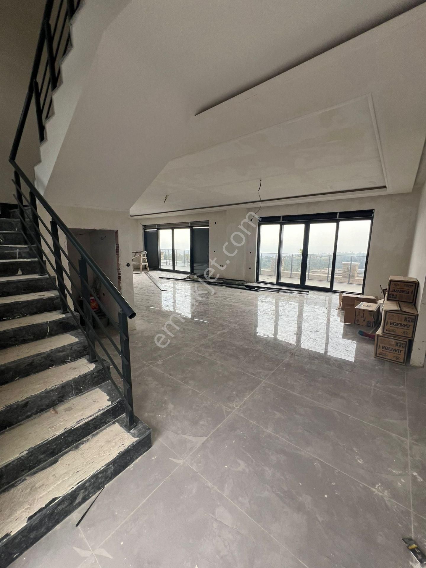 İncekum'da Panoramik Deniz Manzaralı Satılık 6+1 Müstakil Villa - Görsel 8