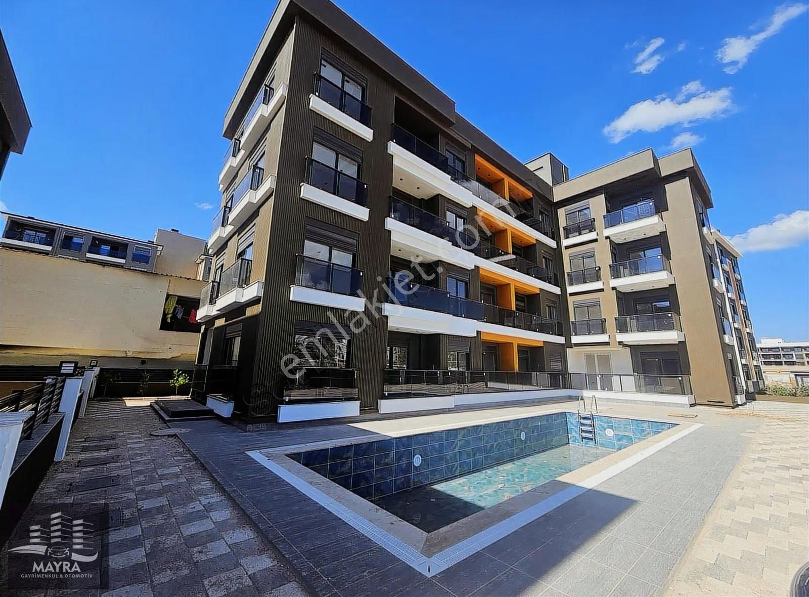 40lık Yola Cephe Yerden Isıtmalı Havuz Cephe 1+1 Krediye Uygun