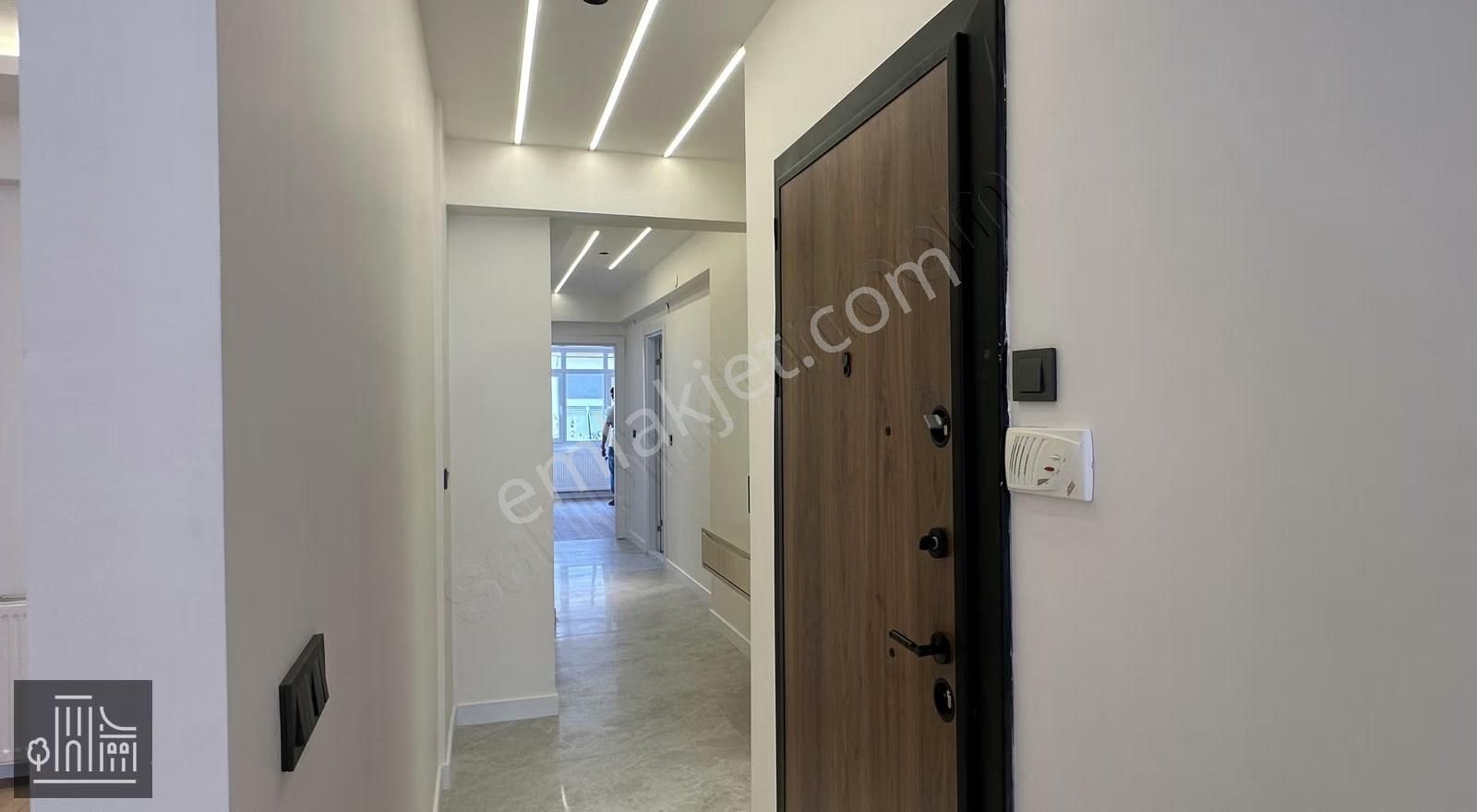 Hıfsızsıhha Cadde Paralelinde 3+1 120m2 Arakat Çift Cephe Daire - Görsel 8
