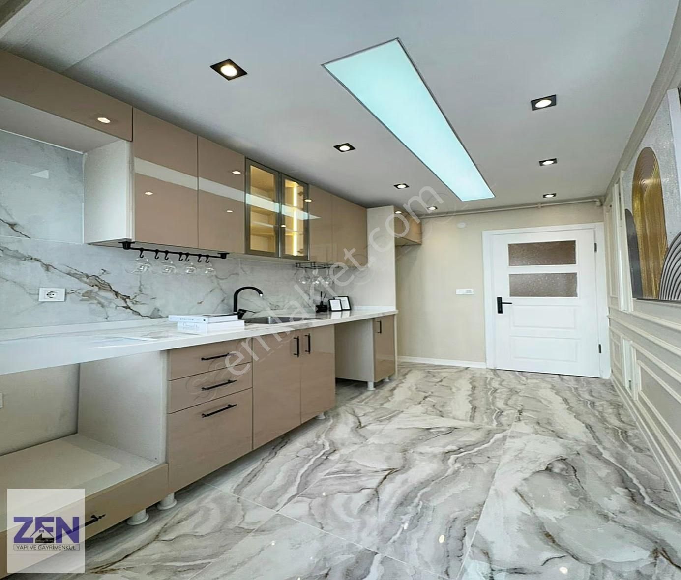 Lüks Dekorlu Krediye Uygun Merkezi Konumda 2+1 Satılık Daire!! - Görsel 19