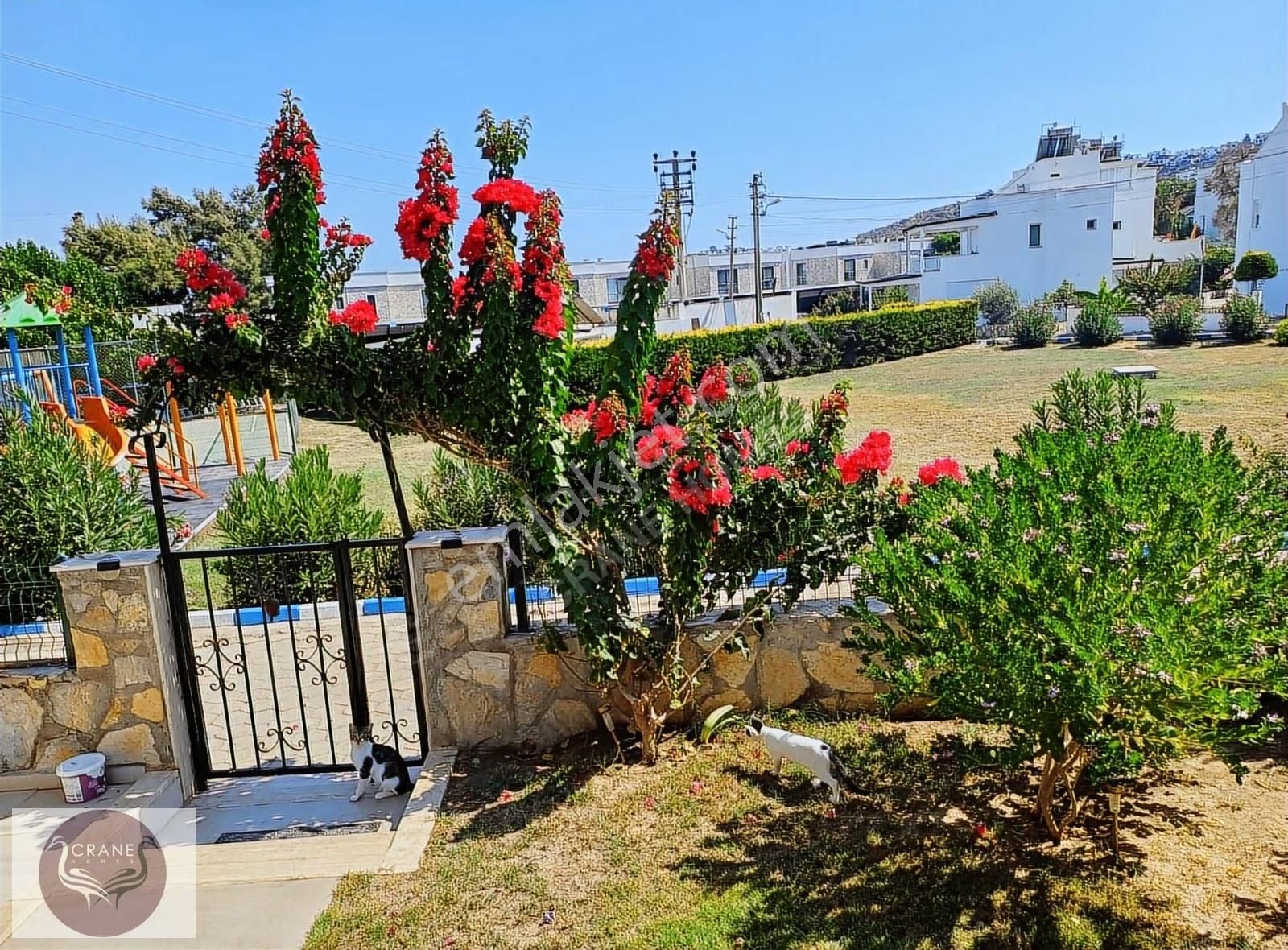 Yahşi Plajlı Sitede 4+1 Bahçe Kullanımlı Bakımlı Villa - Görsel 15