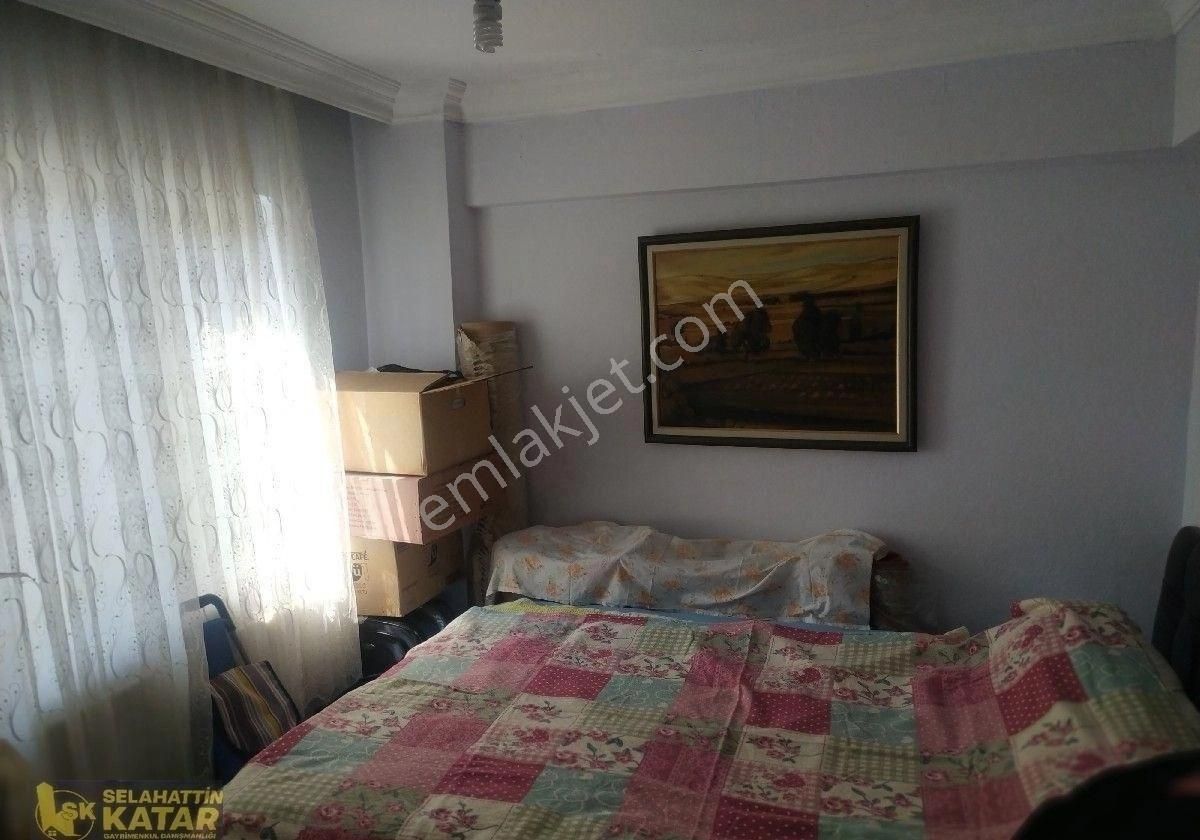 Emirsultanda.2+1.85m.5.kat.kombili Bakımlı Daire - Görsel 3