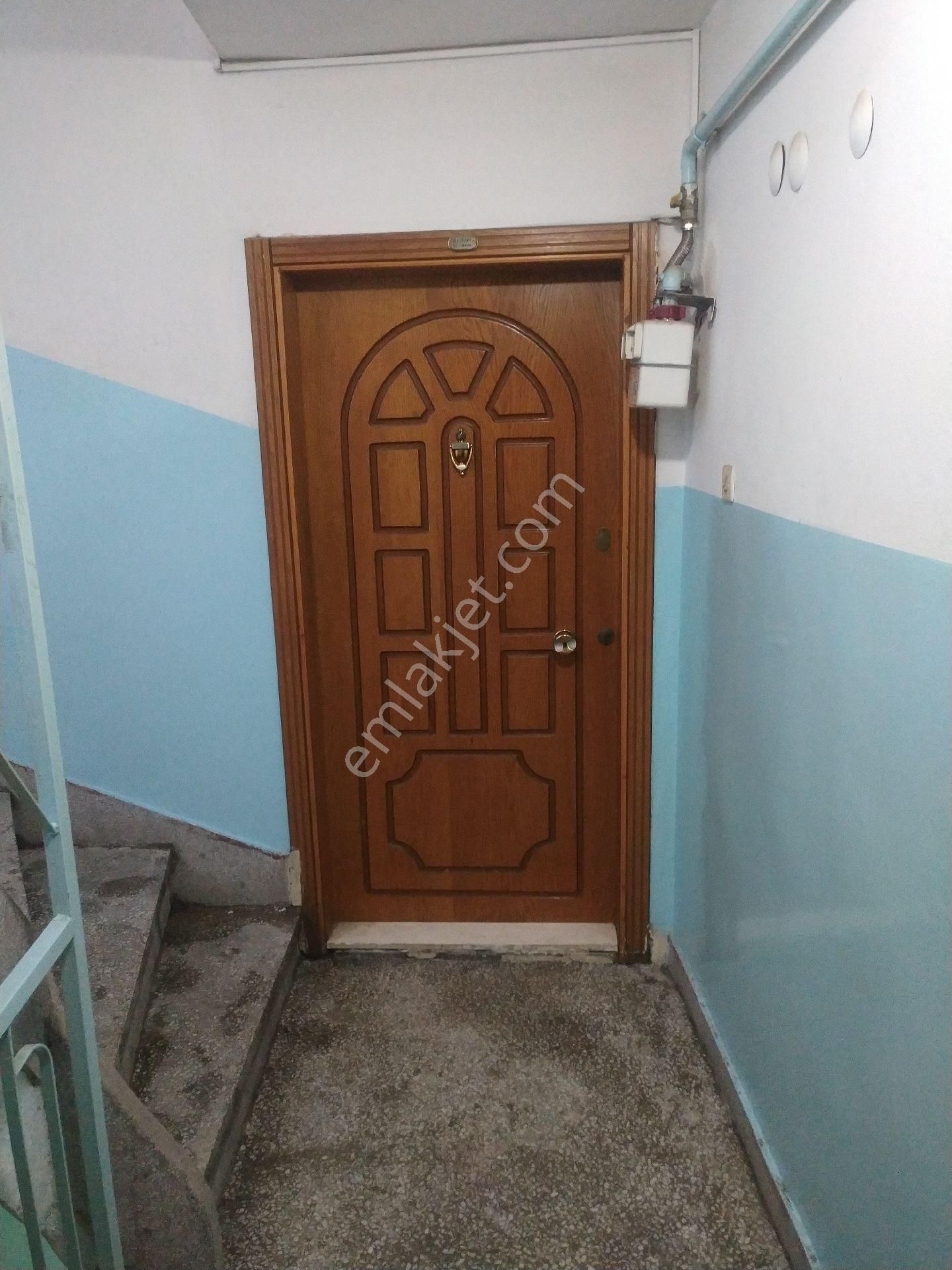 Emirsultanda.2+1.85m.5.kat.kombili Bakımlı Daire - Görsel 20