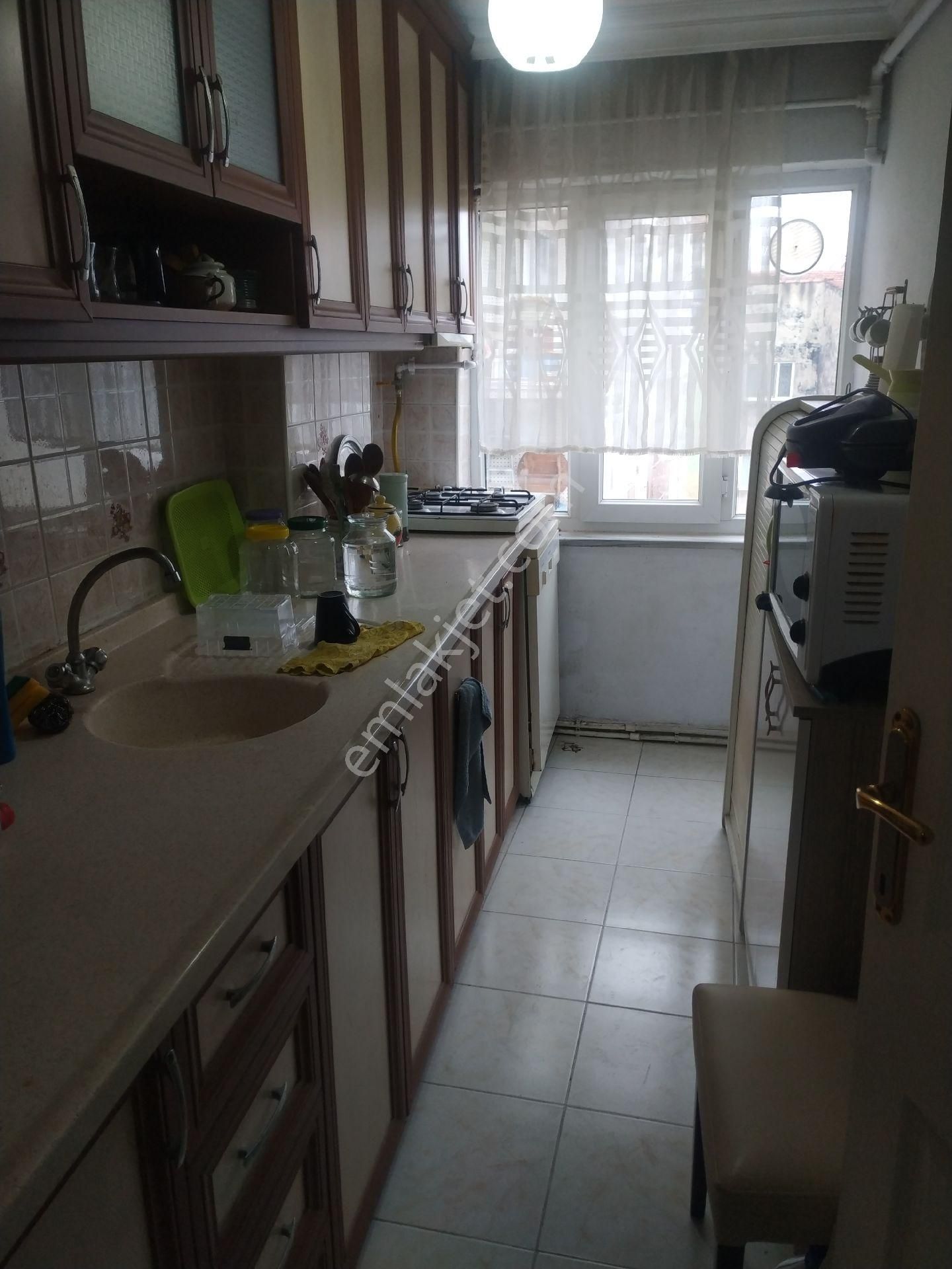Emirsultanda.2+1.85m.5.kat.kombili Bakımlı Daire - Görsel 28