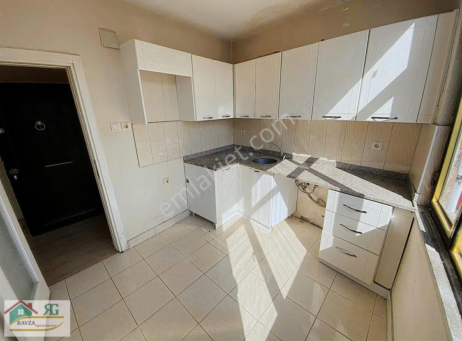 Ravza Yapı Gayrimenkulden 2+1 Kiralık Daire